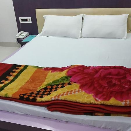 Hotel Nikunj Ashta  Εξωτερικό φωτογραφία