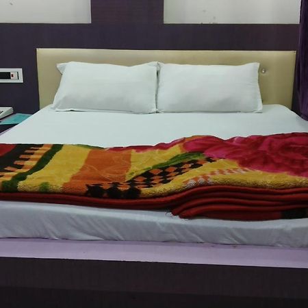 Hotel Nikunj Ashta  Εξωτερικό φωτογραφία